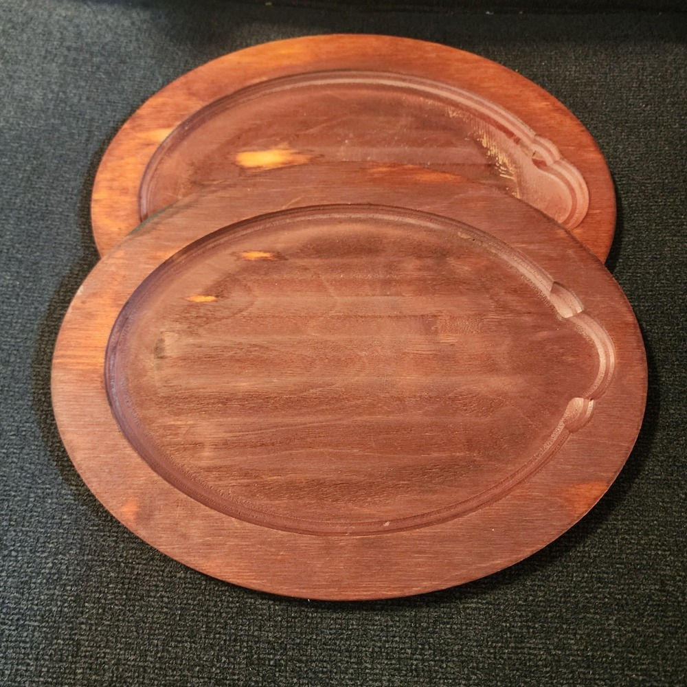 Lodge Cast Iron‎ Fajita Wooden Skillet Base. USA 12x9